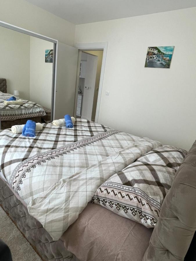 Cvetanov Trg Lux 2 Apartment Белград Екстериор снимка